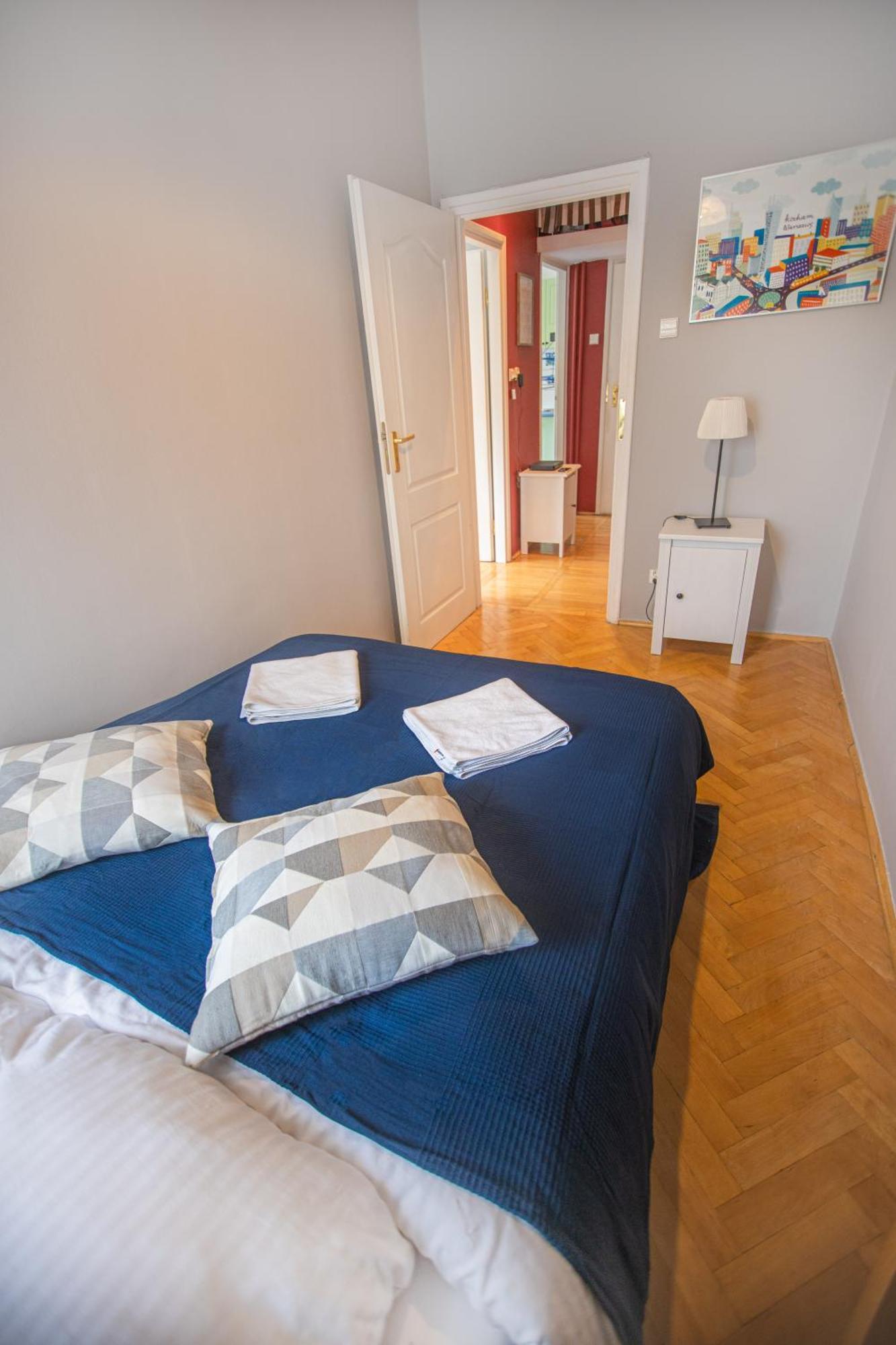 Hoza Str Apt. Great Location. Close To Everything. Apartamento Varsóvia Exterior foto
